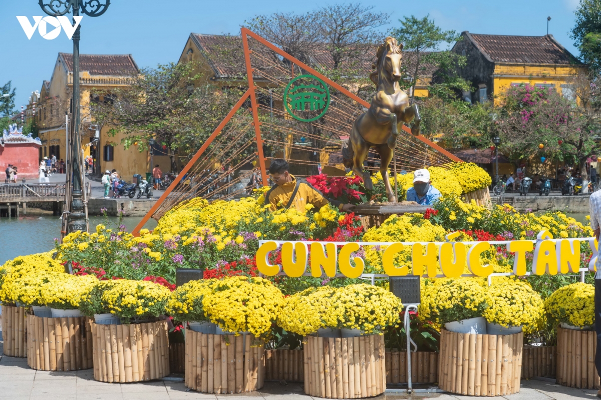 hinh anh linh vat ngua tai thanh pho Da nang hinh anh 6