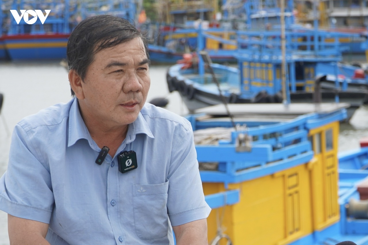 ngu dan vung bien tp.hcm don tet dau tien o sieu do thi hinh anh 1