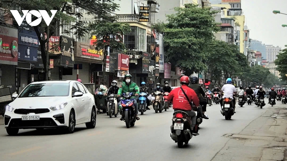 Thí điểm cấm xe taxi lưu thông trên phố Khâm Thiên, Hà Nội từ 14/2