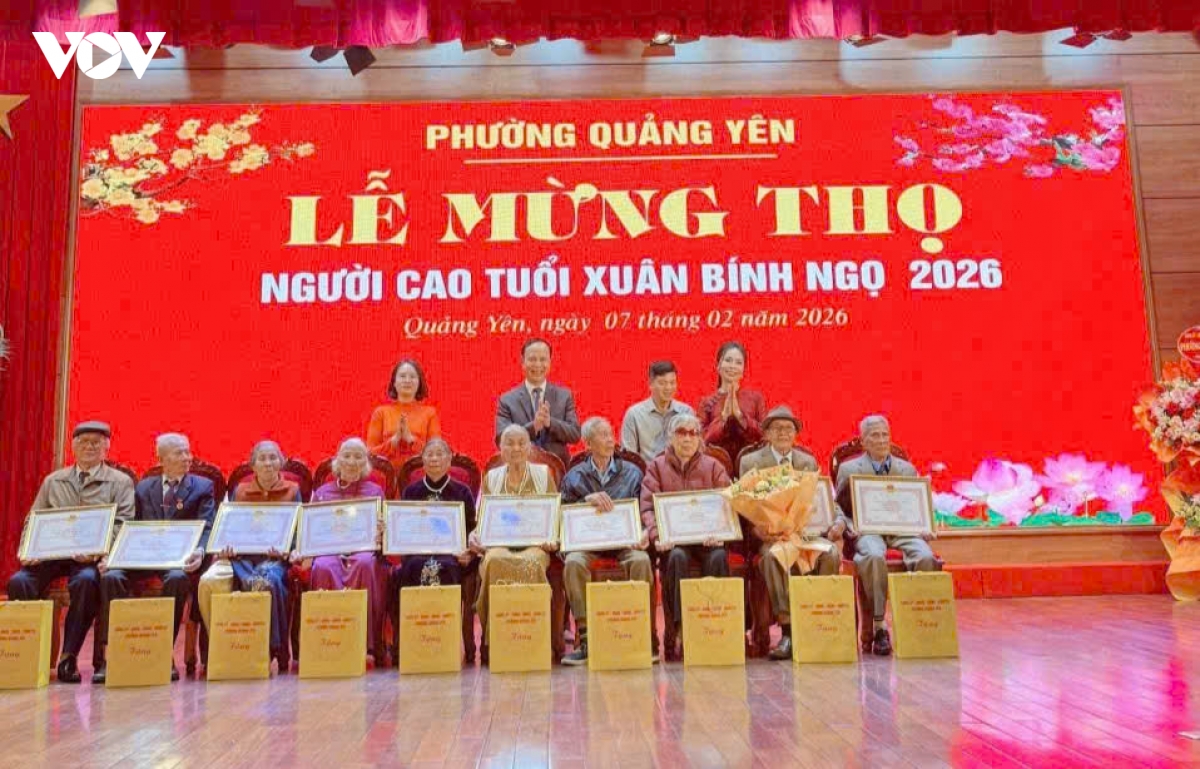 quang ninh chuc tho khoang 2.300 nguoi cao tuoi xuan binh ngo 2026 hinh anh 2