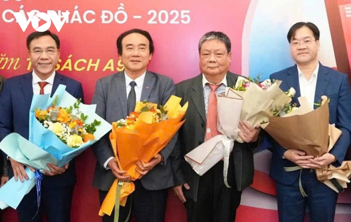 them cuon sach y khoa giup rut ngan gio vang cuu song benh nhan hinh anh 5