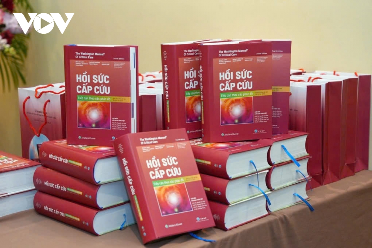 Thêm cuốn sách y khoa giúp rút ngắn “giờ vàng” cứu sống bệnh nhân