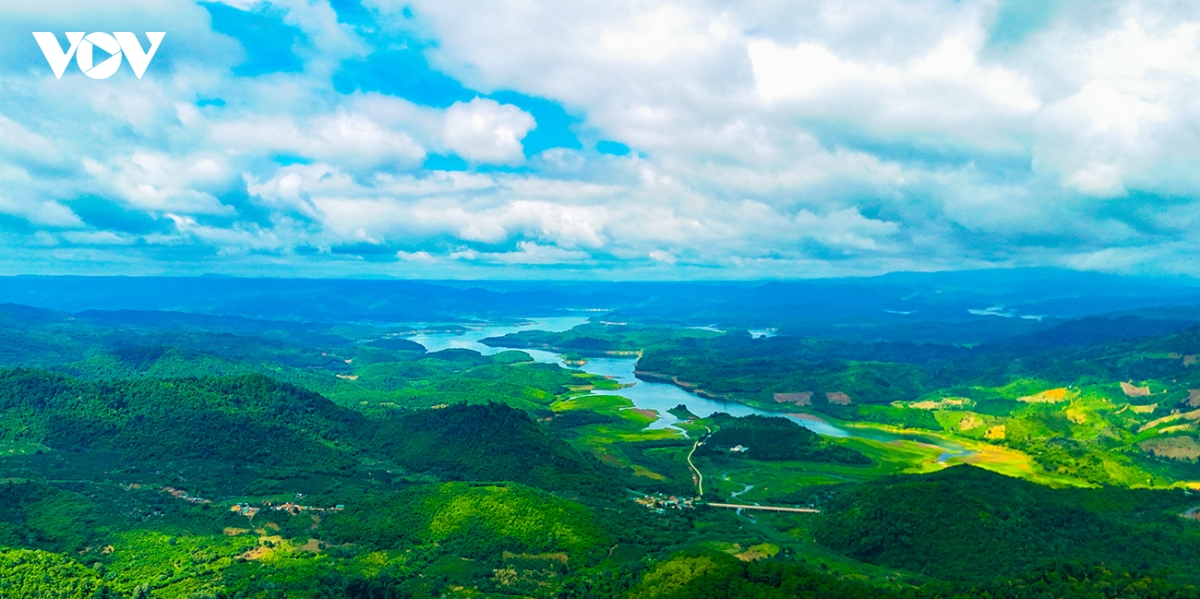 ngan ngo truoc ve dep cua ta Dung, diem den phai ghe mot lan trong doi hinh anh 3