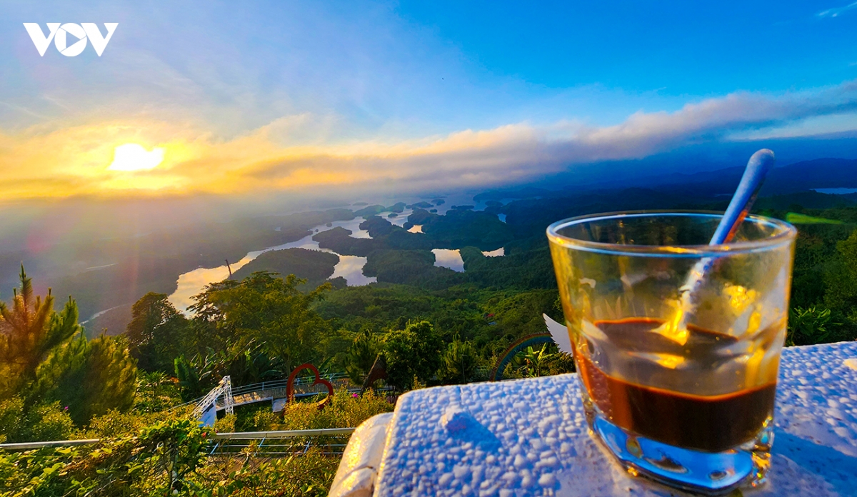 ngan ngo truoc ve dep cua ta Dung, diem den phai ghe mot lan trong doi hinh anh 9