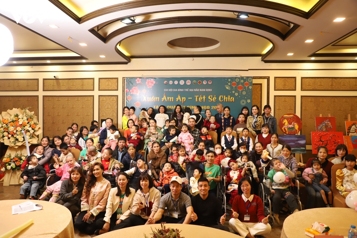  xuan am ap - tet se chia voi tre bai nao o ninh binh hinh anh 2