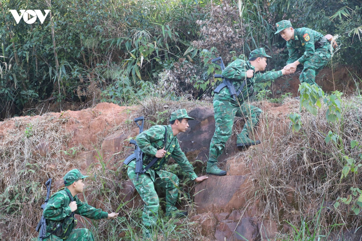 bo doi bien phong chieng son giu mua xuan binh yen noi bien cuong hinh anh 2