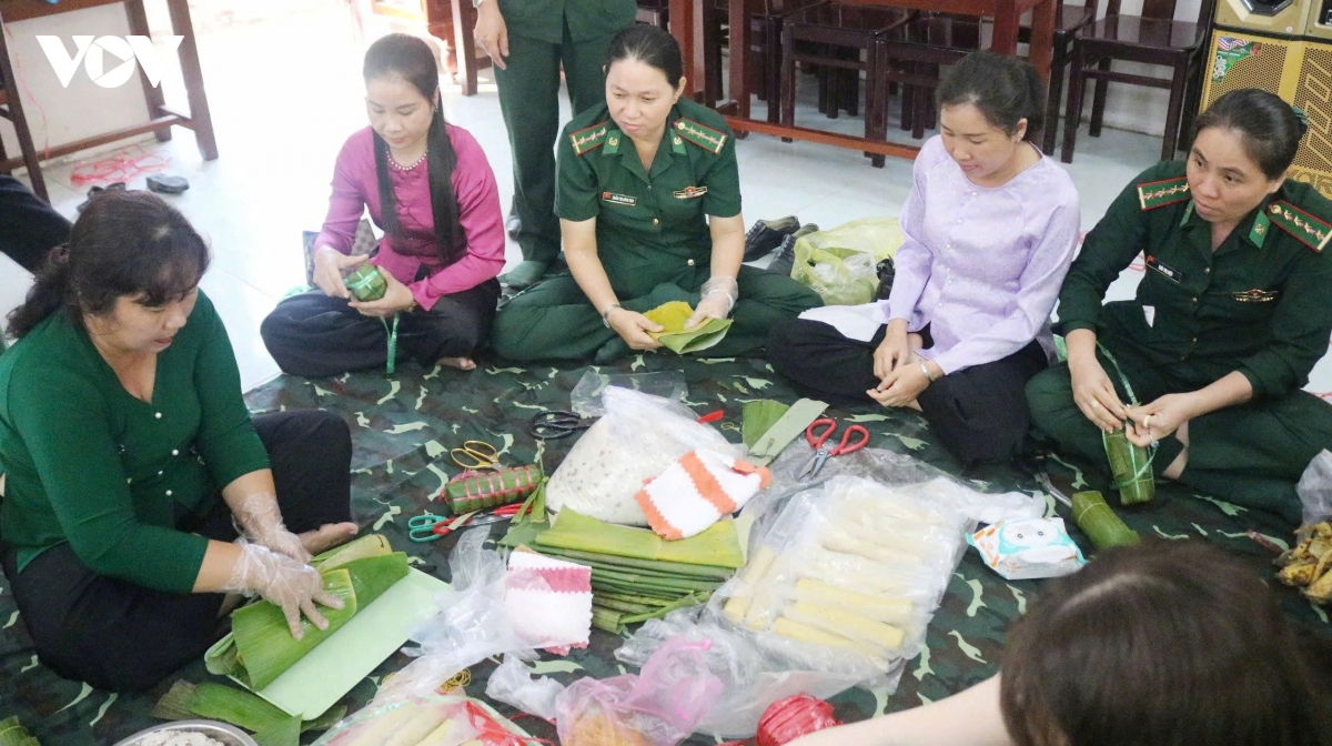 thap sang mua xuan bien cuong hinh anh 4