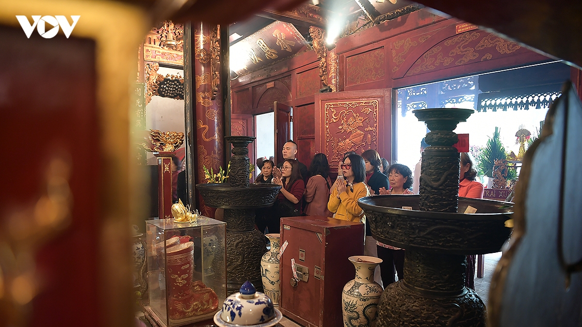 Dau xuan di le thang long tu tran, net dep van hoa lau doi cua nguoi ha noi hinh anh 17