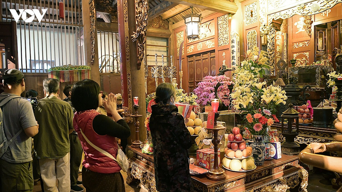 Dau xuan di le thang long tu tran, net dep van hoa lau doi cua nguoi ha noi hinh anh 3