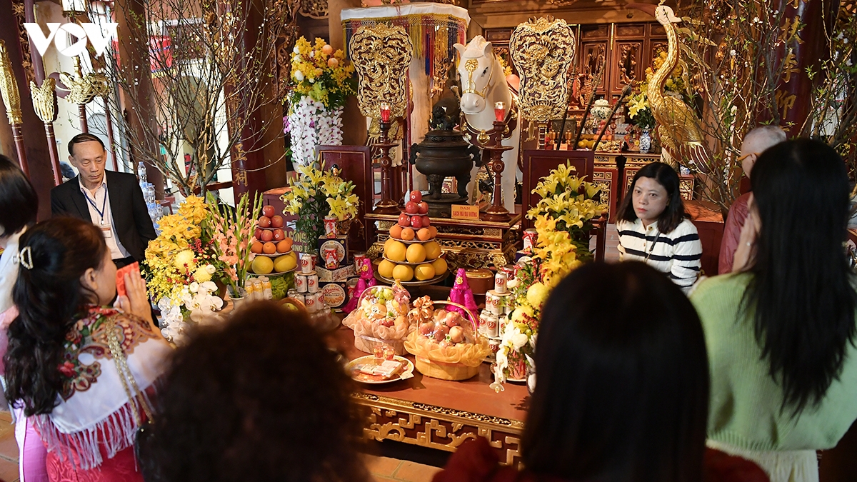 Dau xuan di le thang long tu tran, net dep van hoa lau doi cua nguoi ha noi hinh anh 5