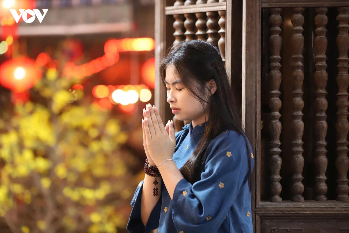 phu day dem dau xuan, khach phuong tay ngo ngang hoa minh chiem bai, xin loc mau hinh anh 10