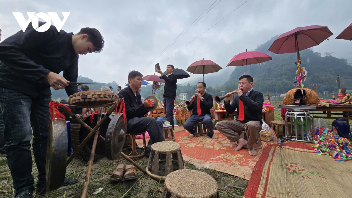 Sức sống mới trong Lễ hội Roóng Poọc bên gốc đa di sản tại xã Cốc San