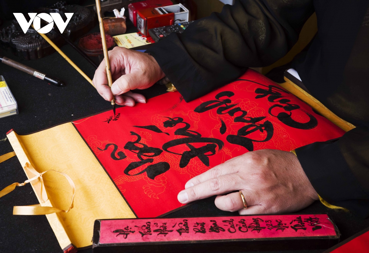 hoi chu xuan binh ngo 2026 ton vinh net dep xin chu dau nam hinh anh 2