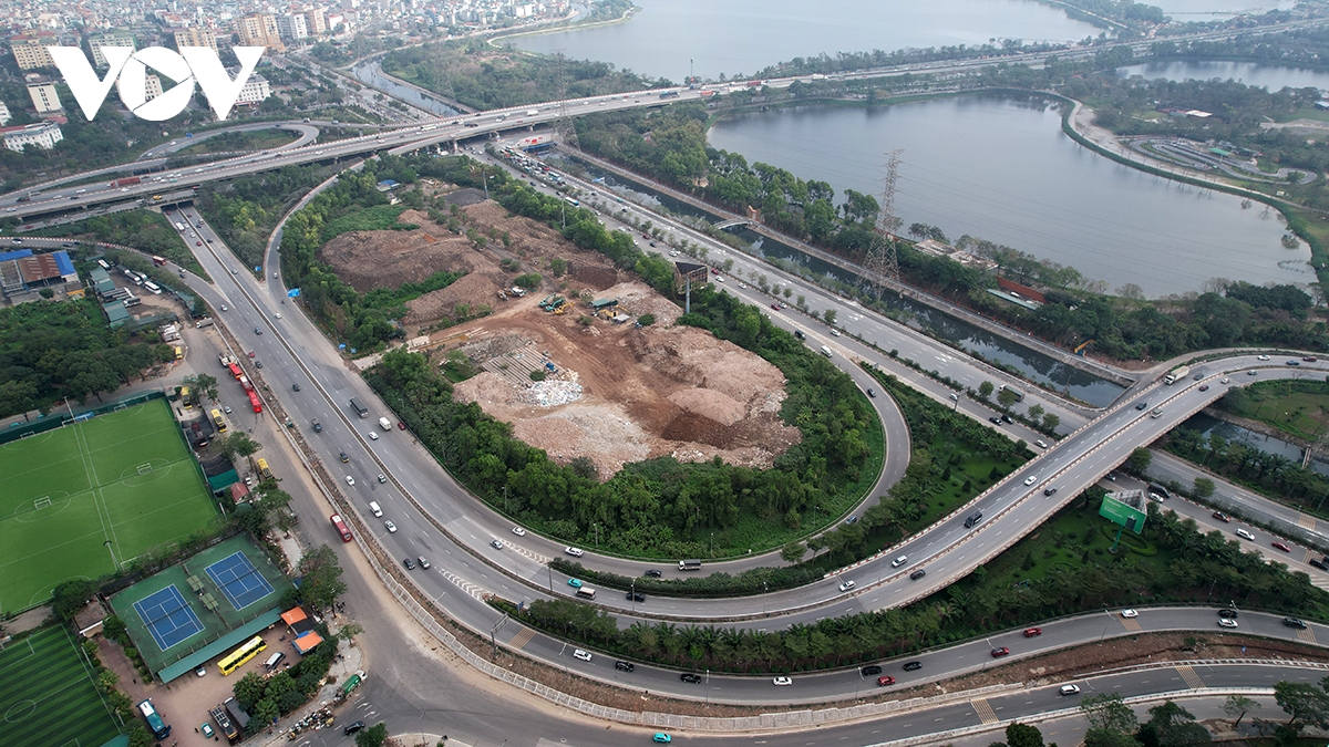 Cửa ngõ phía Nam Hà Nội thông thoáng sáng ngày đầu kỳ nghỉ Tết 9 ngày