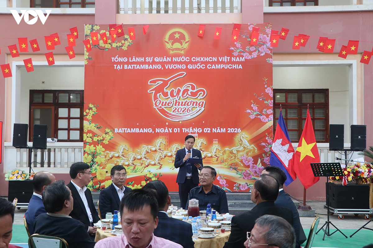 Am ap chuong trinh xuan que huong cua cong dong nguoi viet o tay bac campuchia hinh anh 4