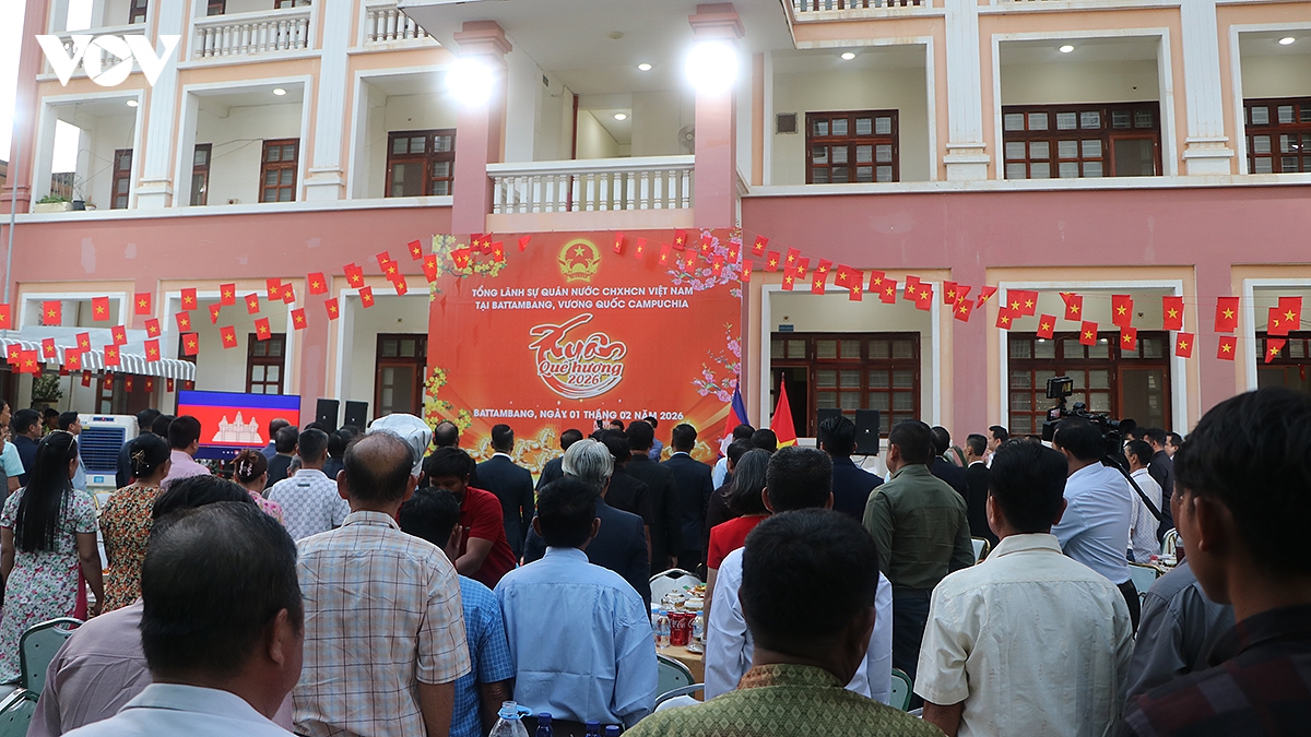 Am ap chuong trinh xuan que huong cua cong dong nguoi viet o tay bac campuchia hinh anh 5