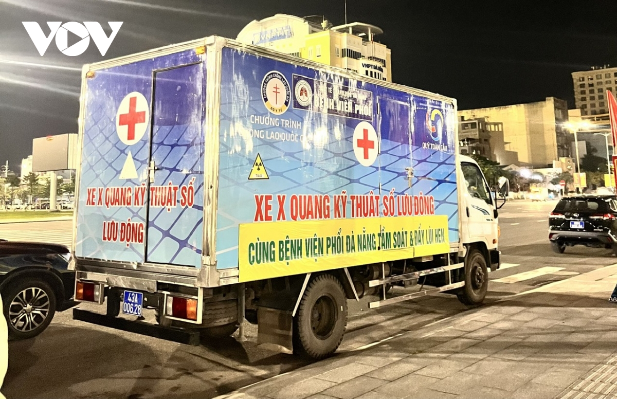 Am ap chuong trinh trao qua tet binh ngo 2026-gan ket Da nang, lan toa yeu thuong hinh anh 11