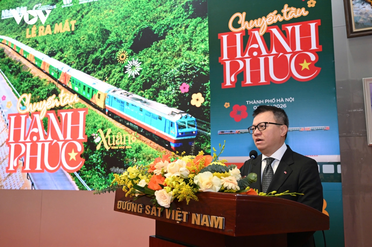  chuyen tau hanh phuc quang ba hinh anh dat nuoc, con nguoi va du lich viet nam hinh anh 2