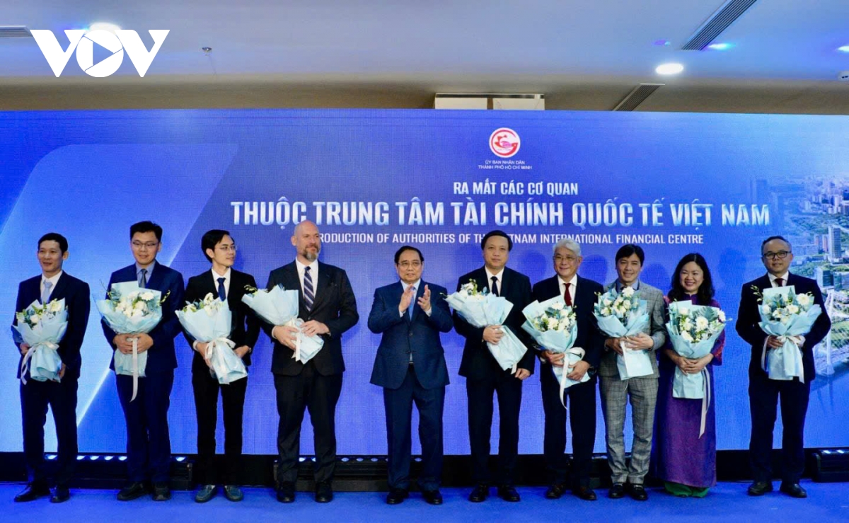 thu tuong trung tam tai chinh quoc te tp.hcm - ngon hai dang cua su phat trien hinh anh 3