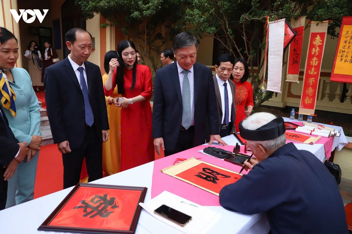 hoi bao xuan binh ngo 2026, hoi tu sac xuan bao chi tai ninh binh hinh anh 4