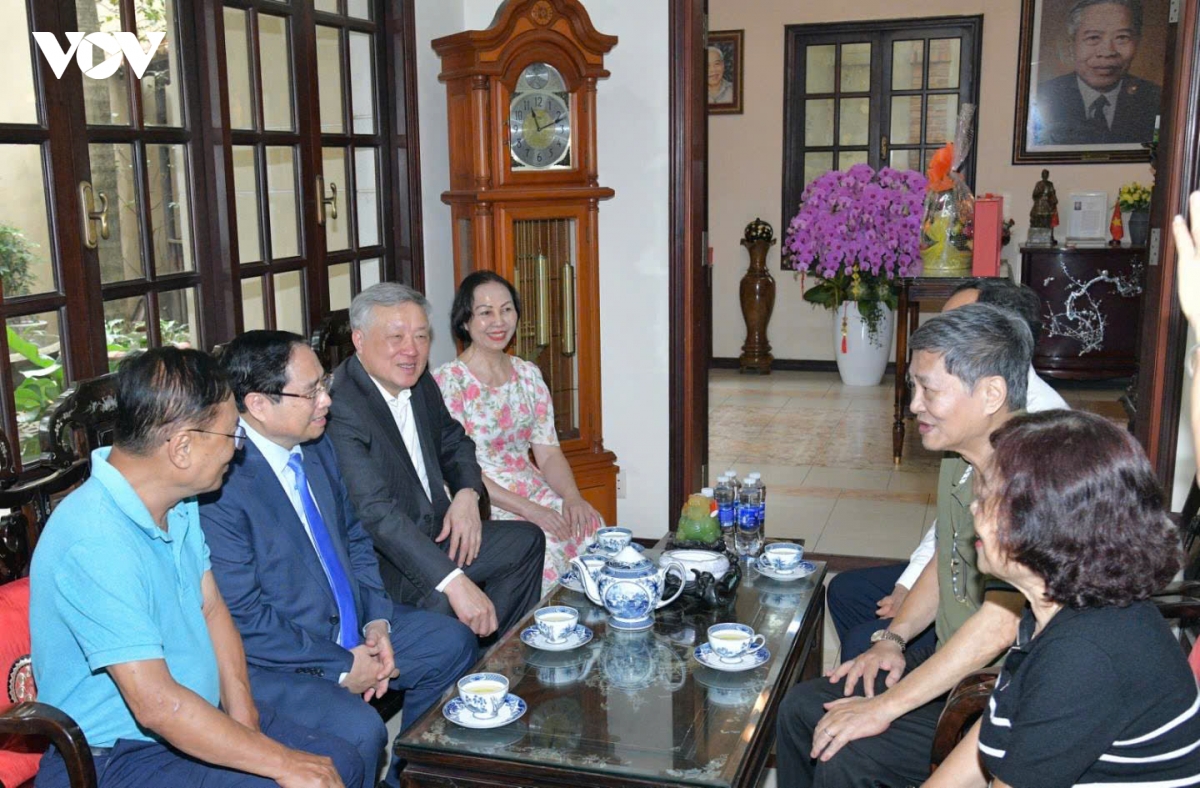 thu tuong pham minh chinh tham, chuc tet nguyen lanh dao Dang, nha nuoc hinh anh 4