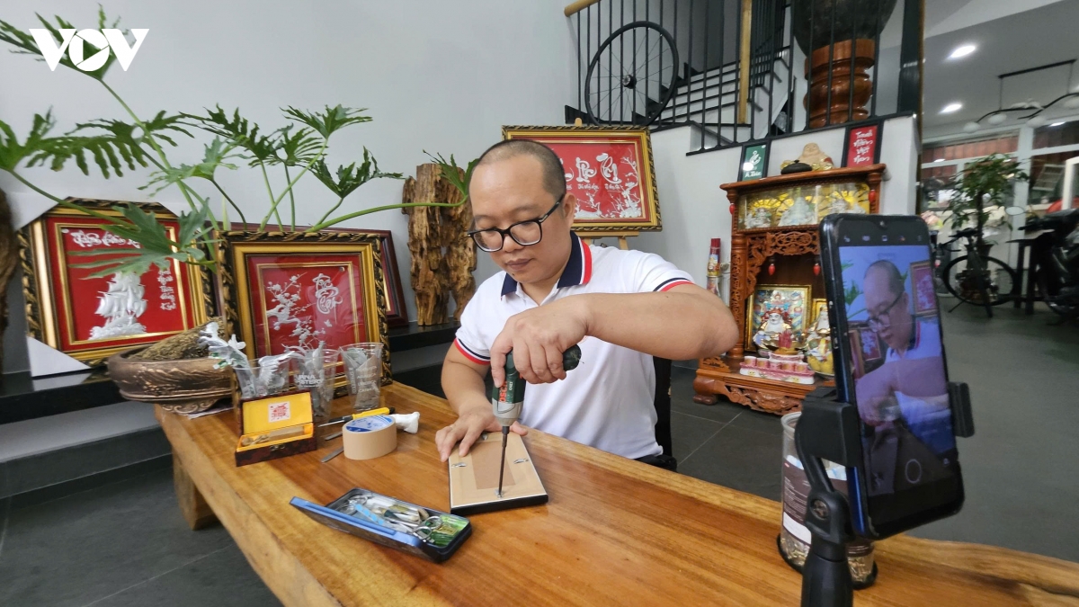 so hoa tranh vo lon thoi canh tranh hinh anh 7