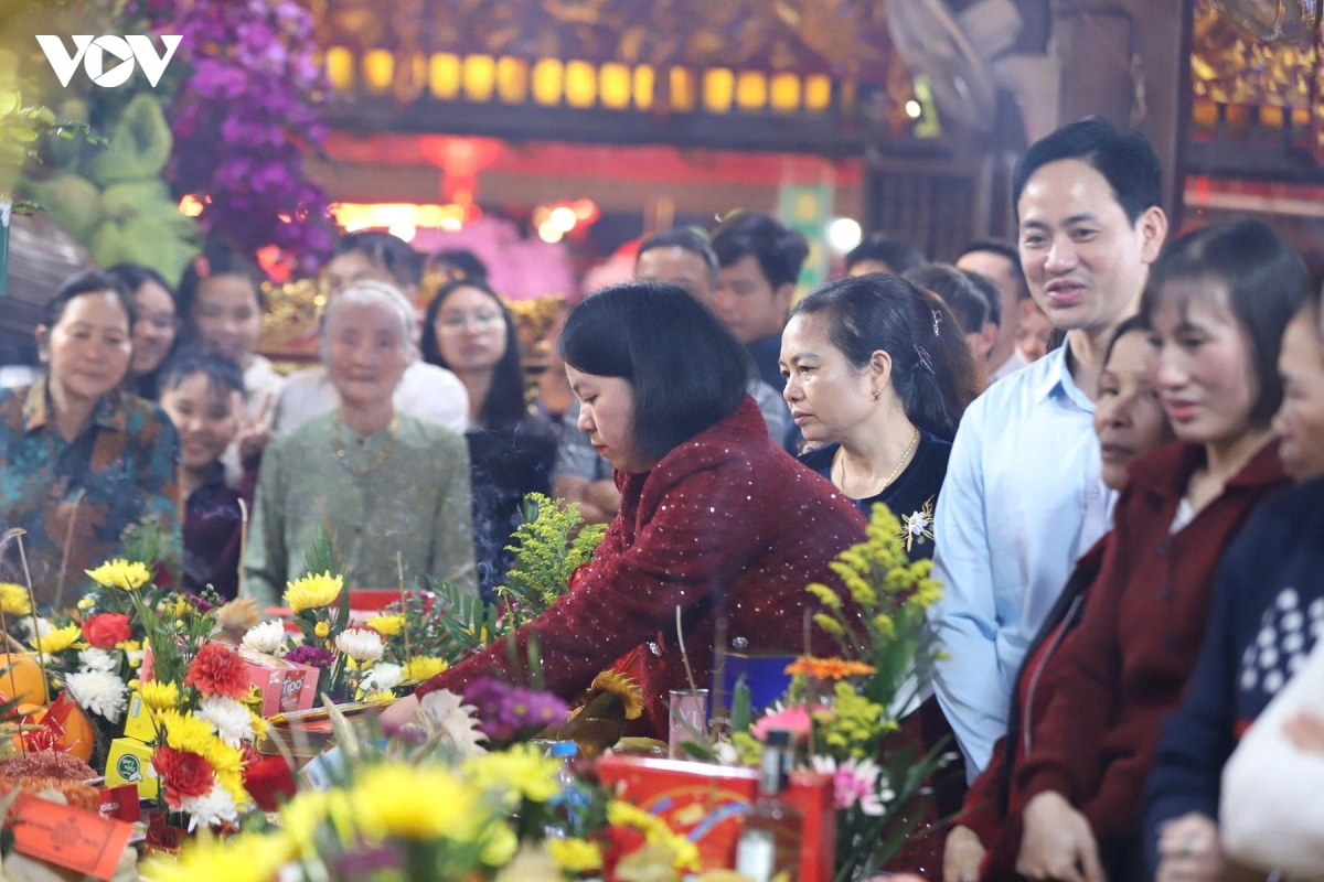 phu day dem dau xuan, khach phuong tay ngo ngang hoa minh chiem bai, xin loc mau hinh anh 17