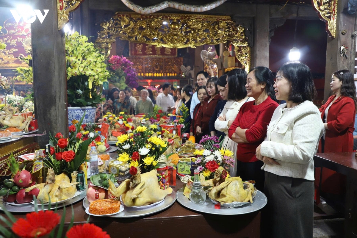 phu day dem dau xuan, khach phuong tay ngo ngang hoa minh chiem bai, xin loc mau hinh anh 14