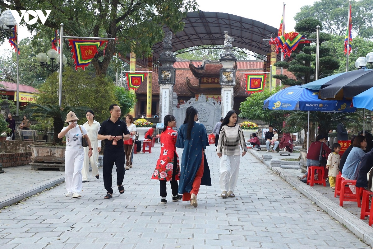 hanh huong ve kho luong huyen thoai tran thuong dau nam binh ngo hinh anh 2