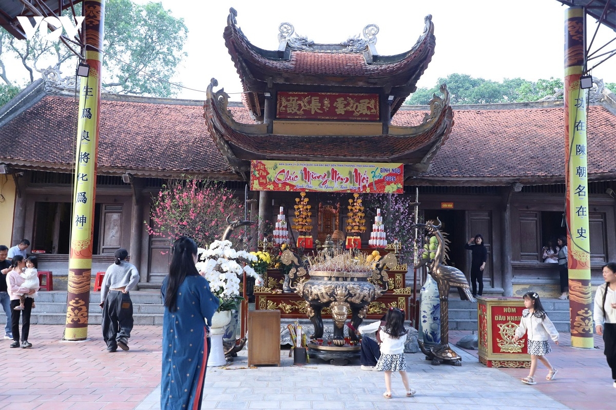 hanh huong ve kho luong huyen thoai tran thuong dau nam binh ngo hinh anh 9