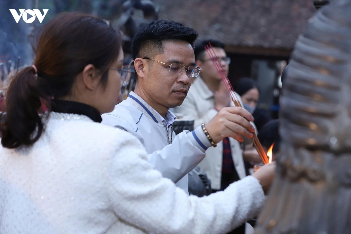 the he z noi buoc ong ba, no nuc do ve Den tran dip tet binh ngo 2026 hinh anh 4