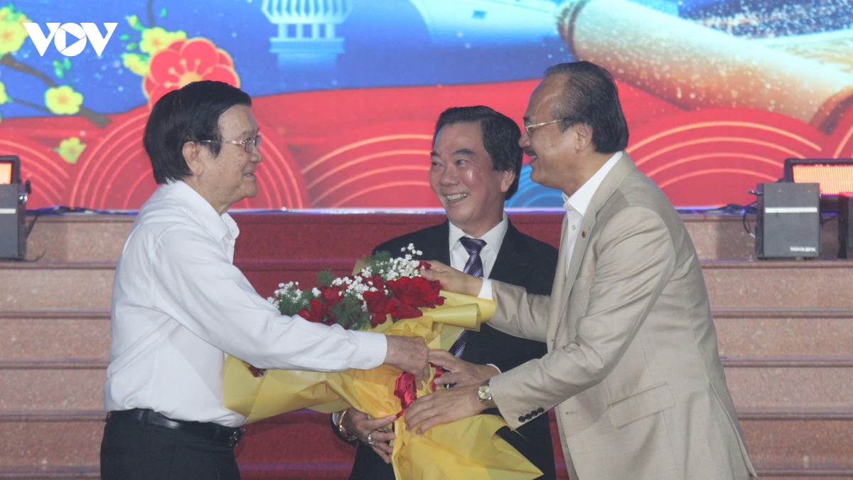 tay ninh cung co niem tin, but pha nam dau van hanh tinh moi hinh anh 4
