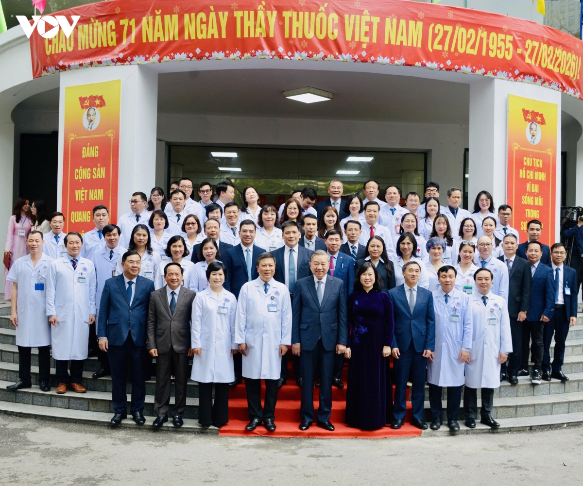 moi thay thuoc phai la diem tua cua nguoi benh trong nhung thoi khac kho khan nhat hinh anh 3