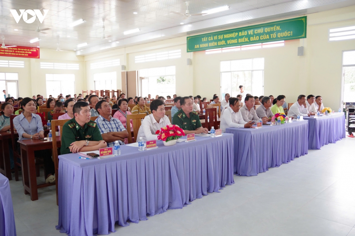ngay hoi bien phong toan dan tai dia phuong ven bien cua tinh vinh long hinh anh 1