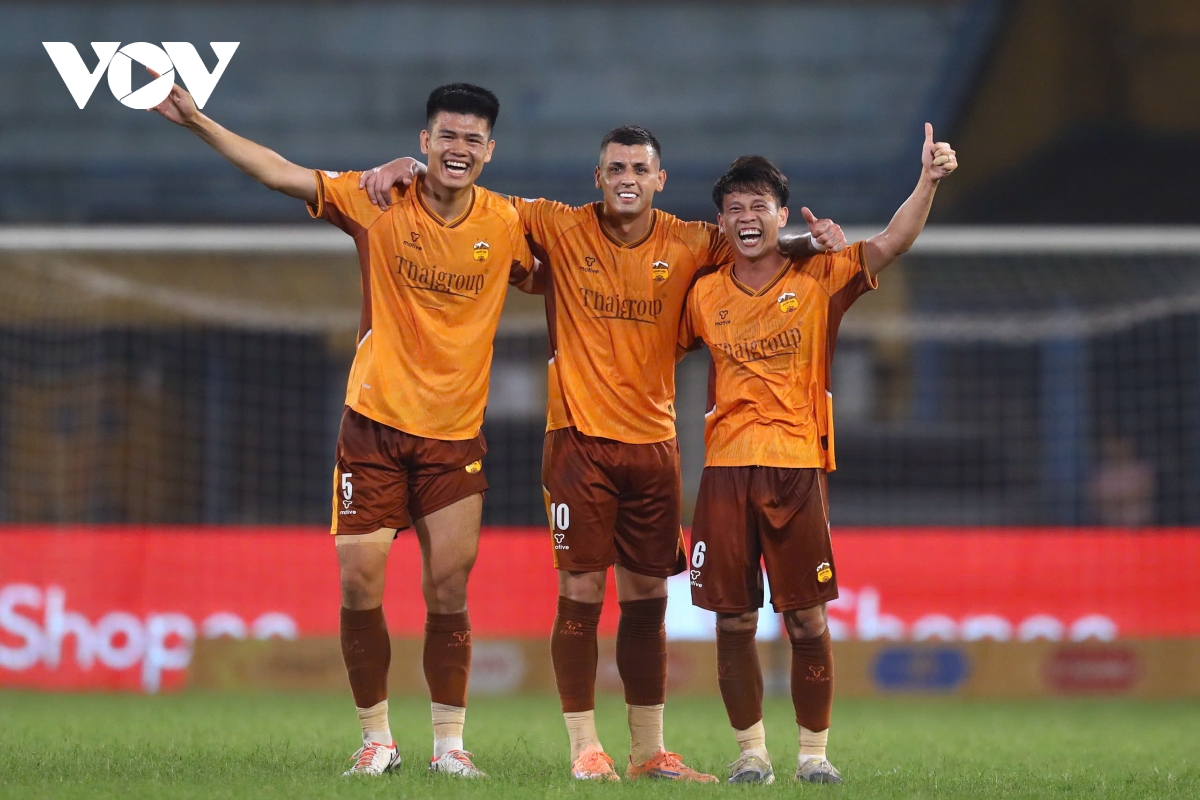 ket qua vong 14 v-league 2025 2026 cahn va Da nang thang dam hinh anh 26