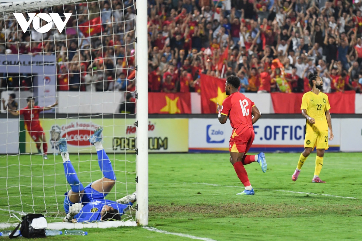 hoang hen kien tao, xuan son ghi ban trong ngay Dt viet nam phuc thu Dt malaysia hinh anh 12