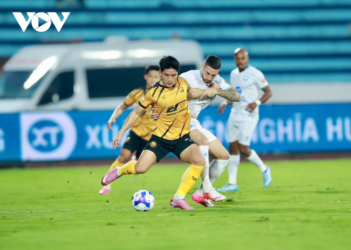 ket qua v-league nam Dinh thang nghet tho thanh hoa, Da nang hoa kich tinh hagl hinh anh 8