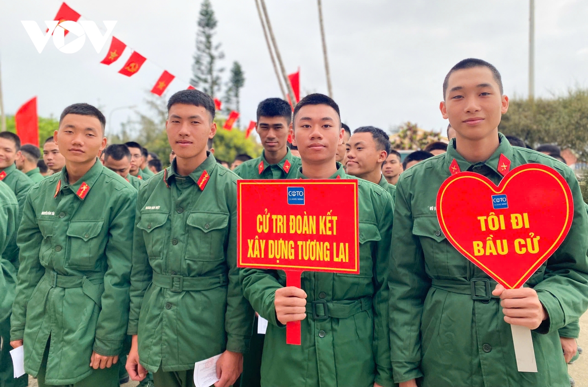 Toàn cảnh ngày bầu cử 15/3: Những hình ảnh xúc động từ khắp mọi miền - ảnh 24