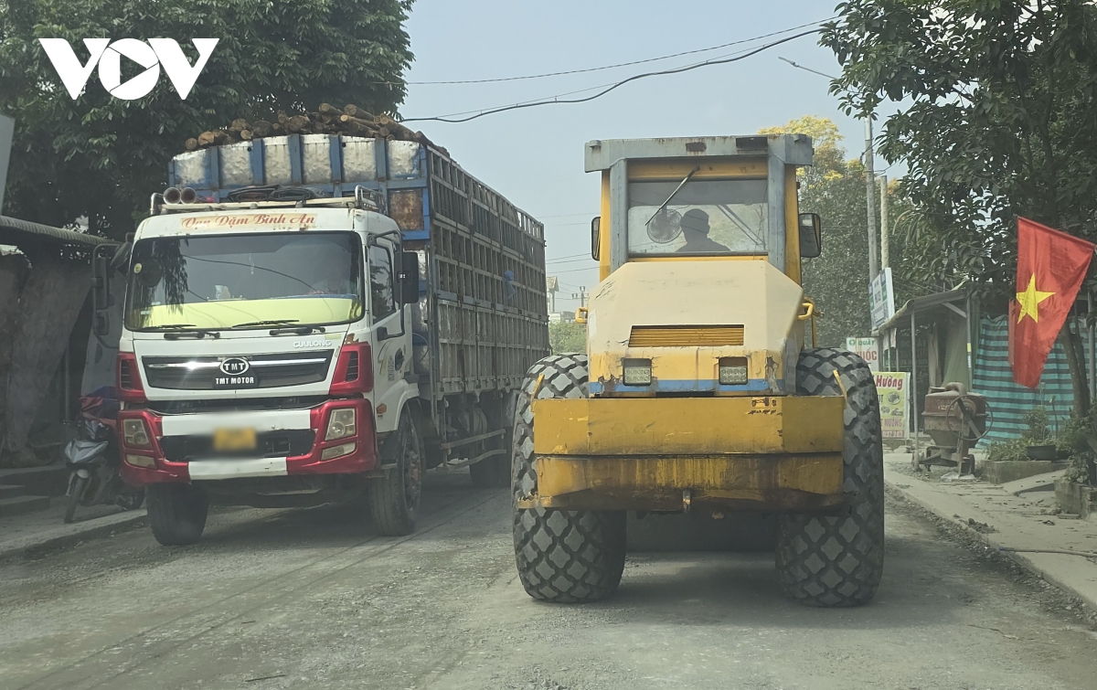 Nâng cấp Quốc lộ 14E kéo dài: Chủ đầu tư đổ lỗi "do ông trời"