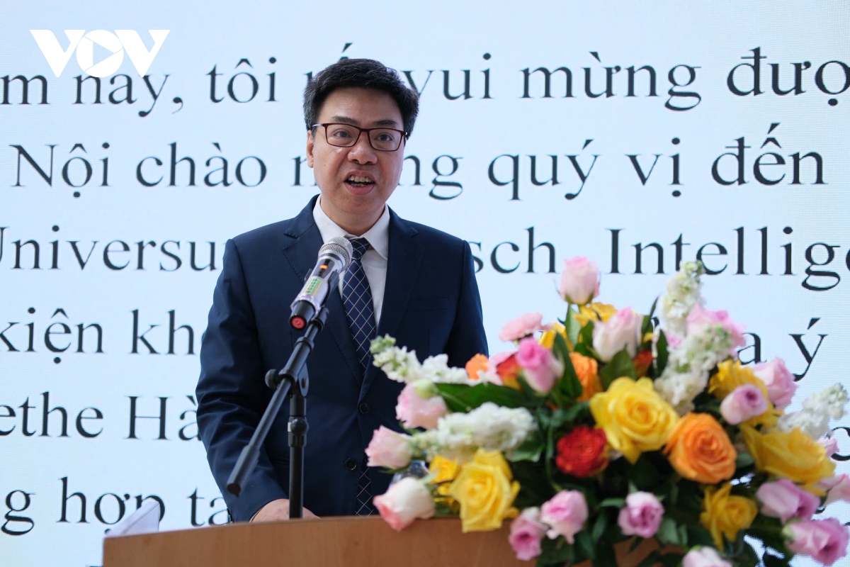 trien lam khoa hoc Duc tai ha noi giai ma vu tru, con nguoi va ai hinh anh 2