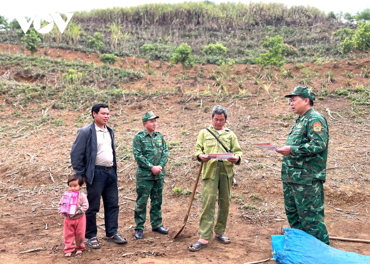 can ngay bau cu, bo doi bien phong son la len nuong, xuong ban de tuyen truyen hinh anh 11