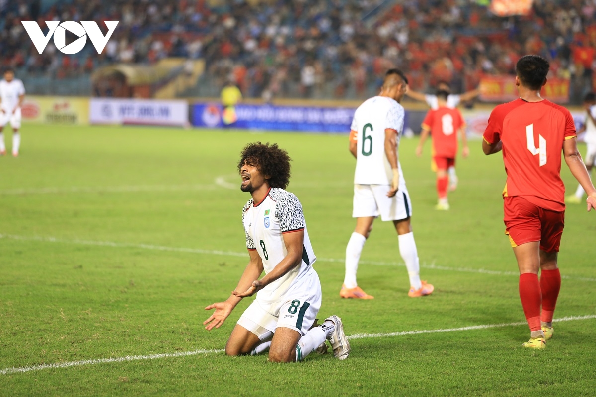 cuu cau thu ngoai hang anh met nhoai truoc dan sao Dt viet nam hinh anh 12