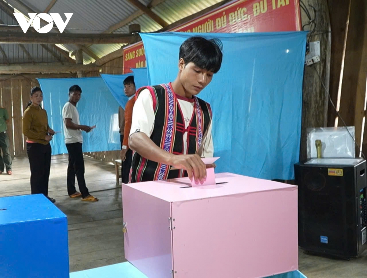 lang ba na duy nhat o gia lai bau cu som hinh anh 3