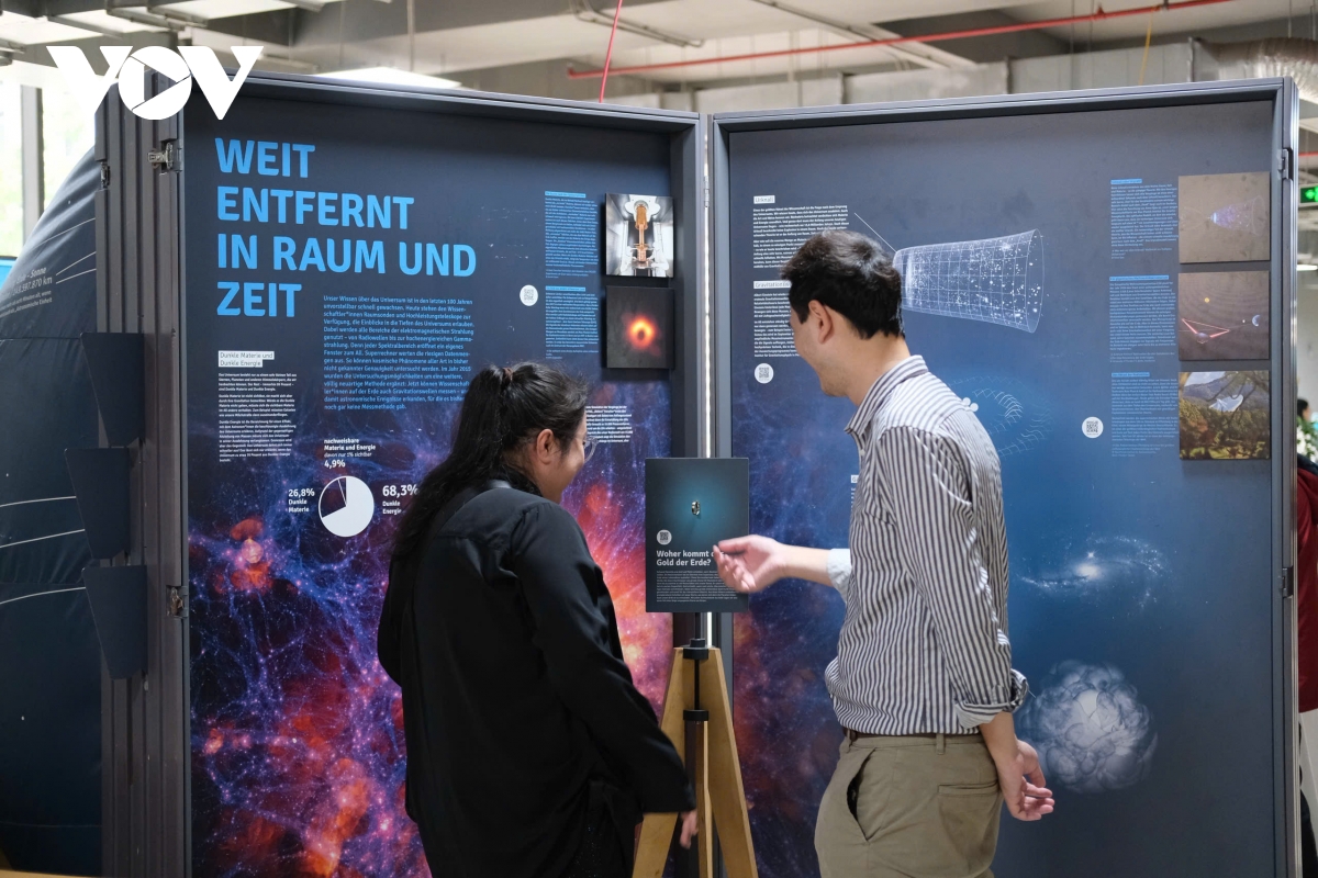 trien lam khoa hoc Duc tai ha noi giai ma vu tru, con nguoi va ai hinh anh 5