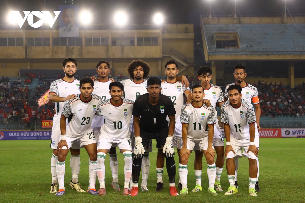 Dt viet nam thang dam Dt bangladesh trong ngay ra mat cua hoang hen hinh anh 17