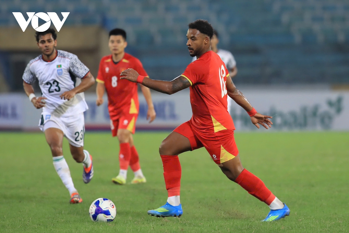 Dt viet nam thang dam Dt bangladesh trong ngay ra mat cua hoang hen hinh anh 29