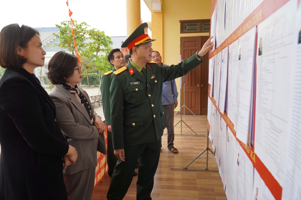 luc luong vu trang tinh hung yen chu dong bao ve ngay hoi non song hinh anh 1