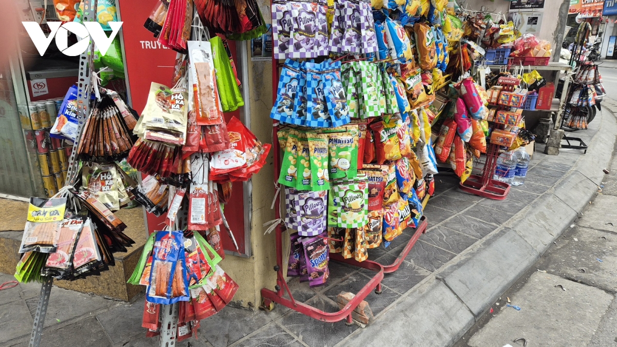 Tạo nếp sống mới thay đổi thói quen của số đông khó như treo đèn lên đón gió