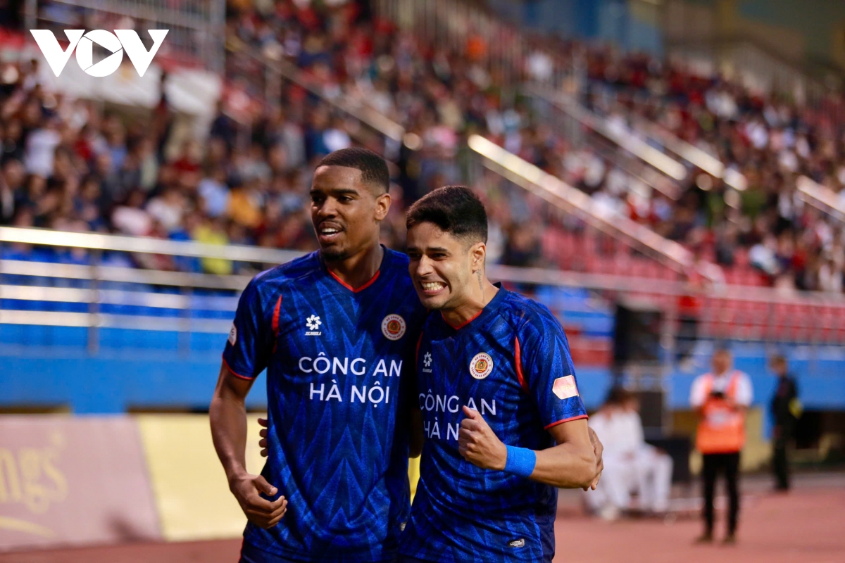 ket qua vong 16 v-league cahn danh bai ninh binh, cung co ngoi dau bang hinh anh 8