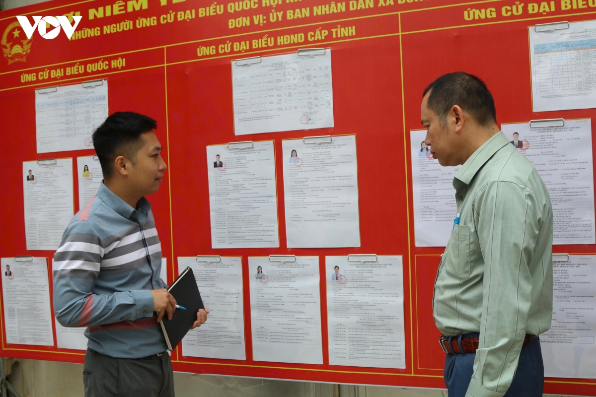 Dua thong tin bau cu den tung thon ban vung bien lang son hinh anh 2